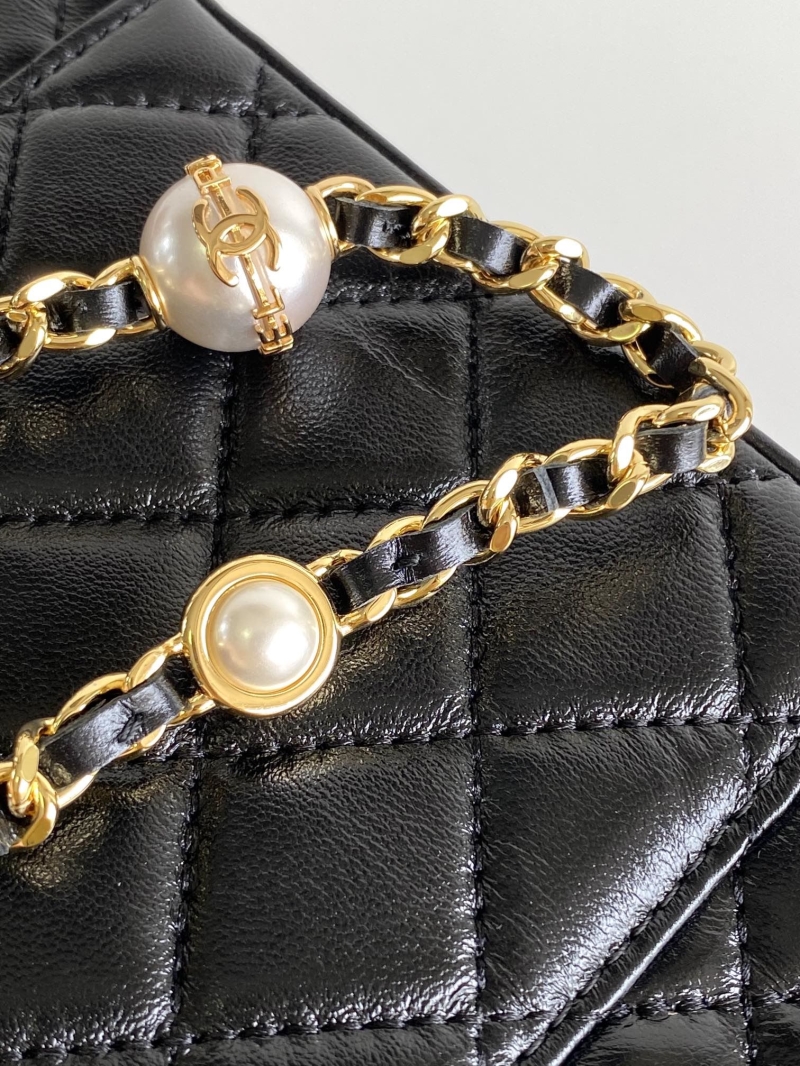 Ch**el cosmetic bags